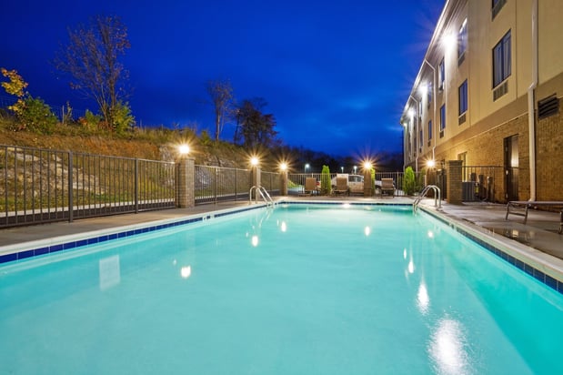 Images Holiday Inn Express Troutville - Roanoke North by IHG