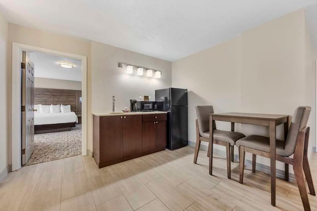 Images Best Western Plus Grand Manor Inn