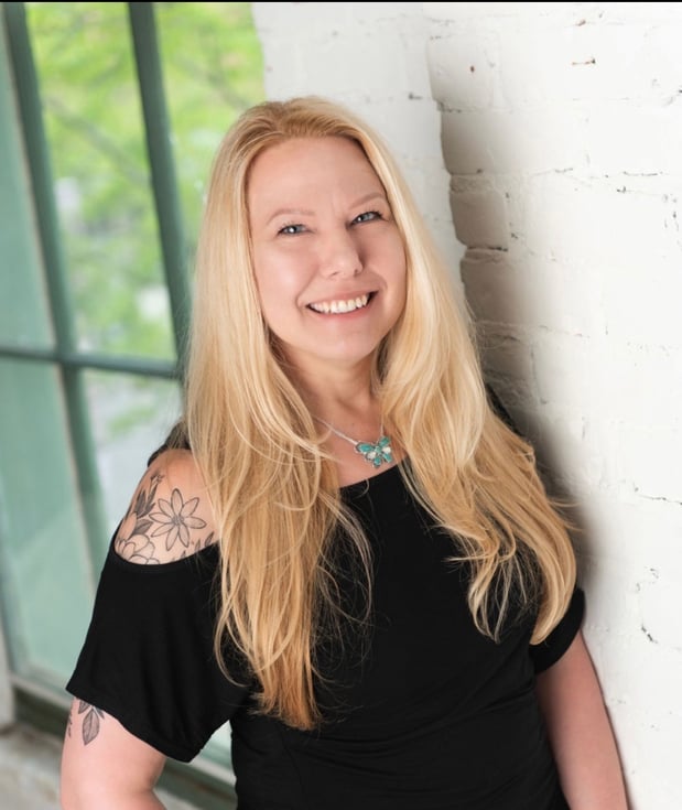 Images Raylynne Wright: Allstate Insurance