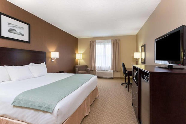 Images Palm Coast Hotel & Suites-I-95