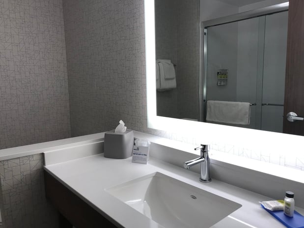Images Holiday Inn Express & Suites Phoenix - Airport North by IHG