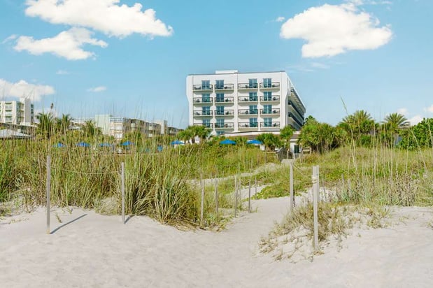 Images Hilton Garden Inn Cocoa Beach Oceanfront