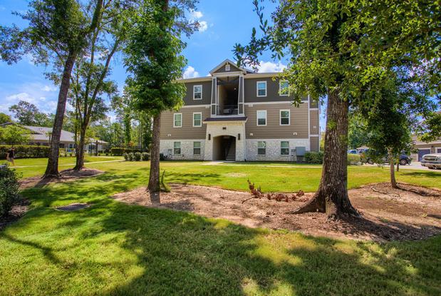 Images Urban Oaks at Conroe