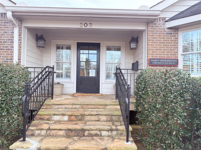 Family Orthodontics - Cumming Image