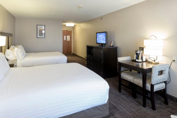 Images Holiday Inn Express & Suites St. Joseph Lakefront by IHG