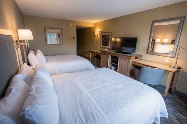 Images Hampton Inn & Suites Tilton