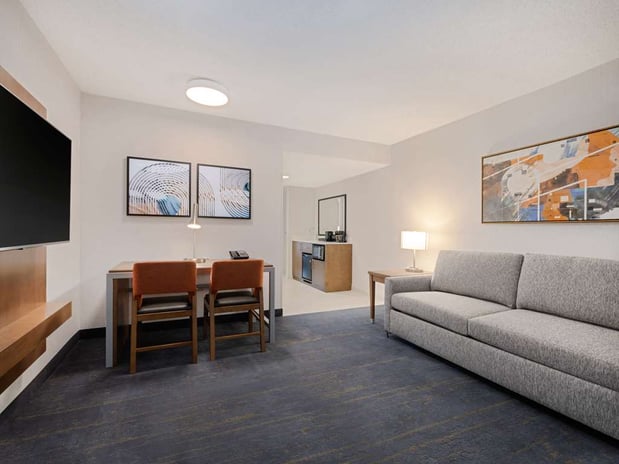 Images Embassy Suites by Hilton Chicago Downtown River North
