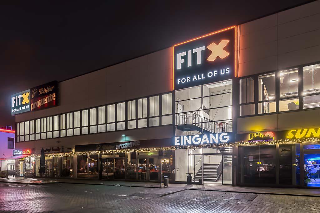 FitX Fitnessstudio, Oraniendamm 6 in Berlin