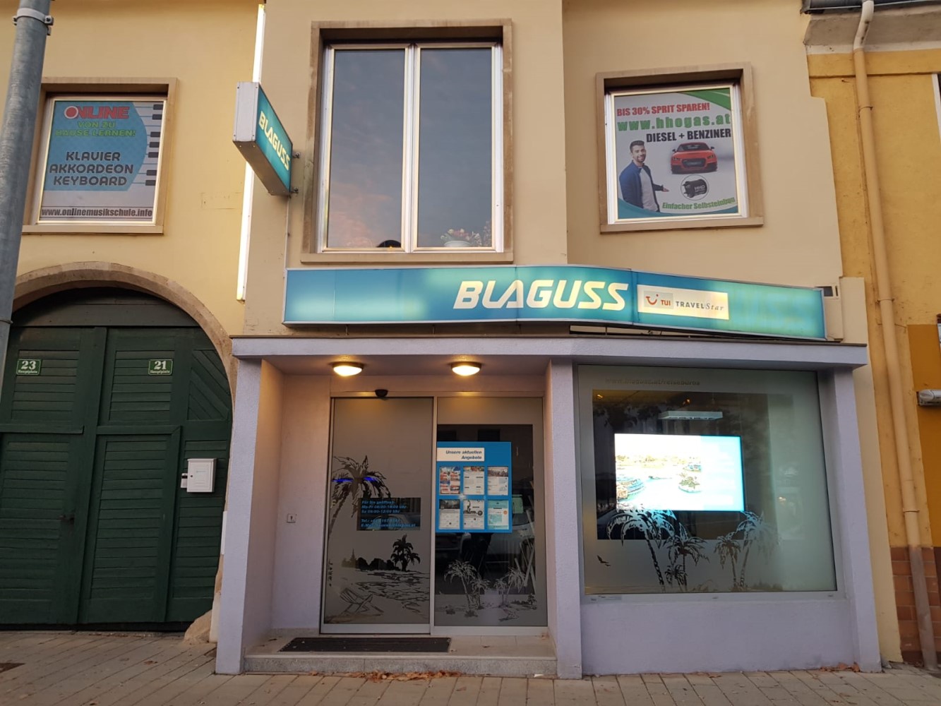 Blaguss Touristik GmbH, Hauptplatz 21 in Neusiedl am See