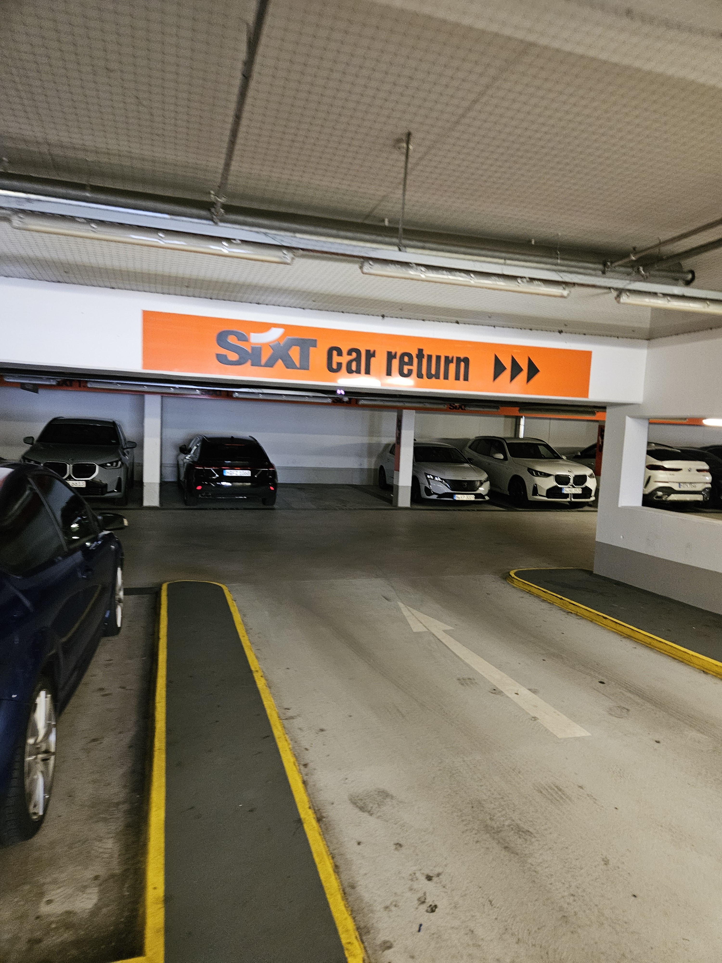 SIXT Autovermietung München Laim 24h, Wotanstr. 9 in München