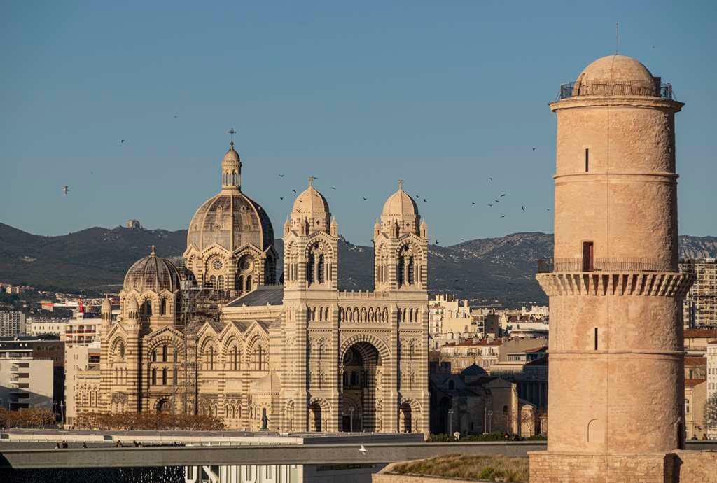 Images Radisson Blu Hotel, Marseille Vieux Port