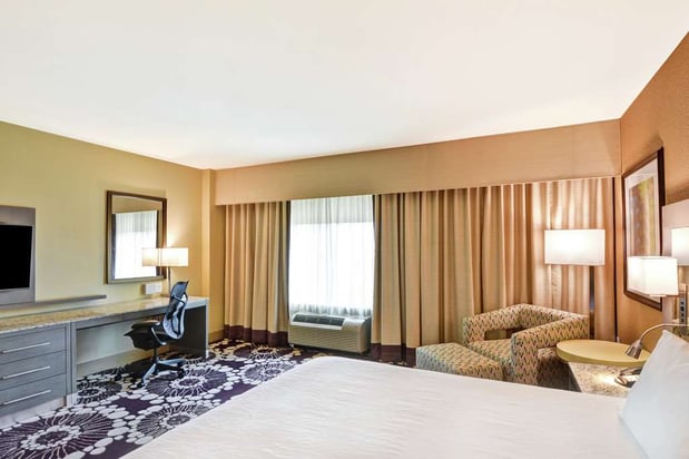 Images Hilton Garden Inn Raleigh /Crabtree Valley