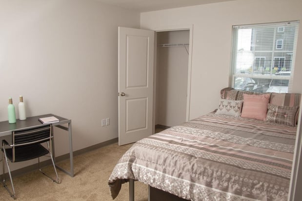 Images The Annex of Warrensburg