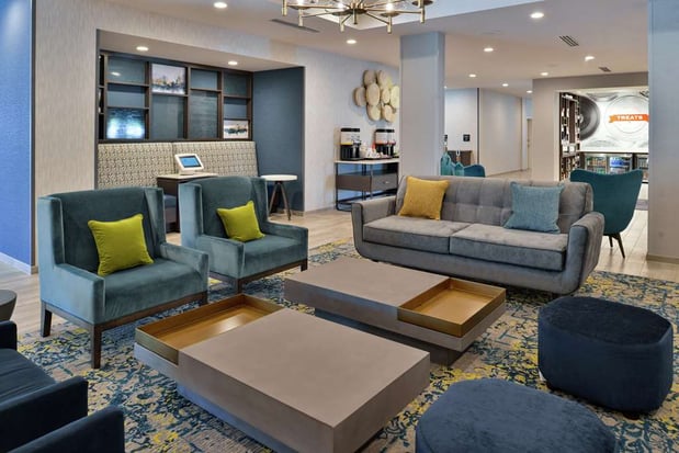Images Hampton Inn Cedar Falls Downtown