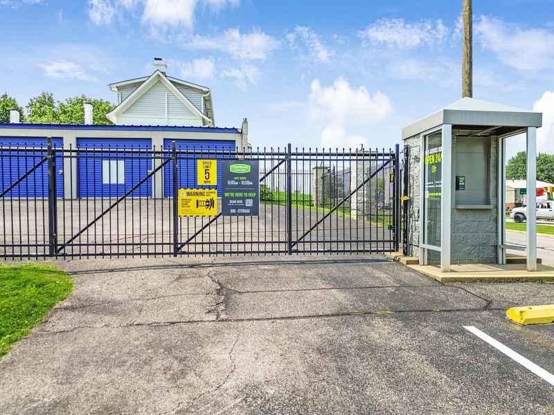 Interior Units - Storage Express at 142 Market St, Charlestown, IN 47111