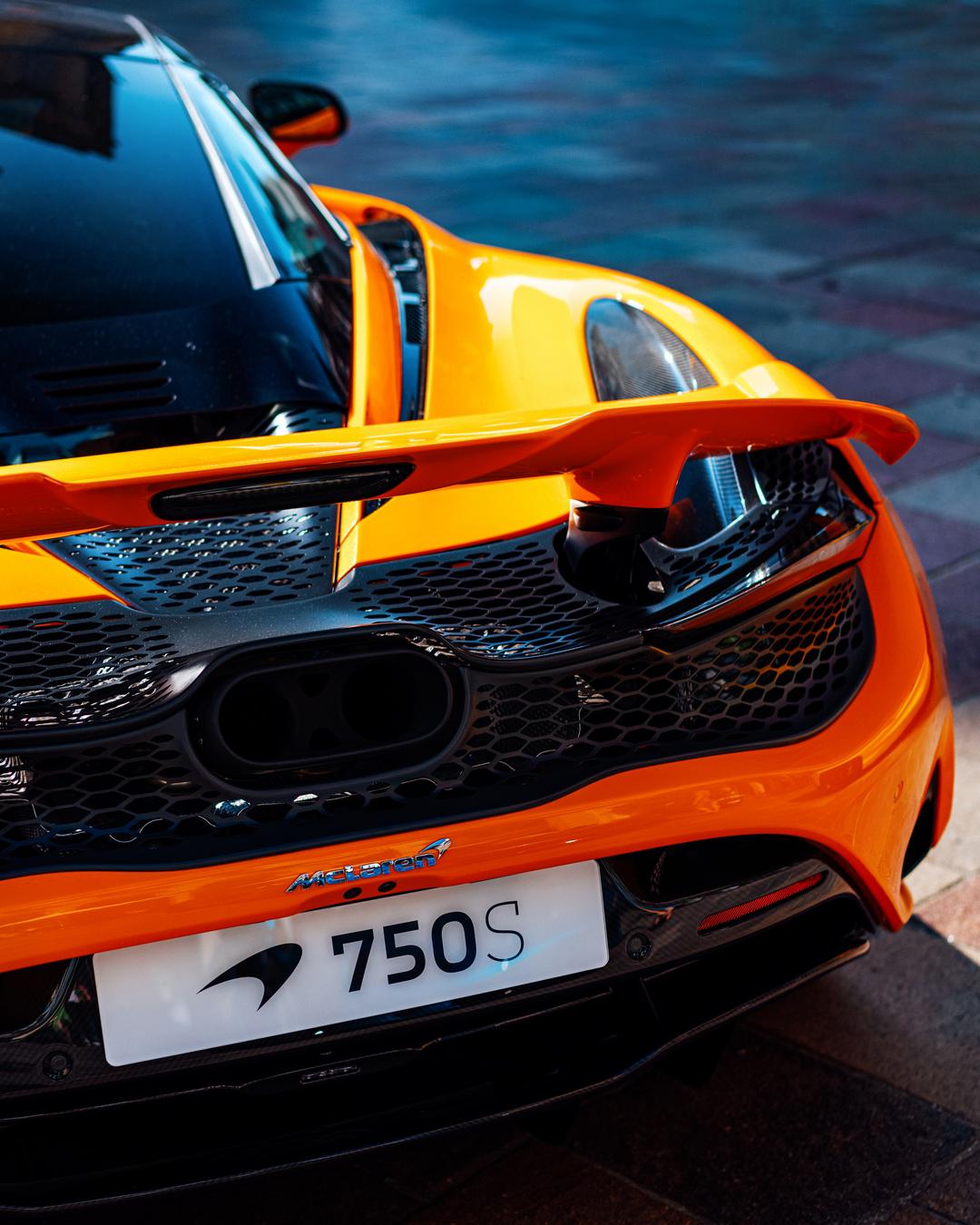 Bilder McLaren Lugano - Aston Martin Cadenazzo