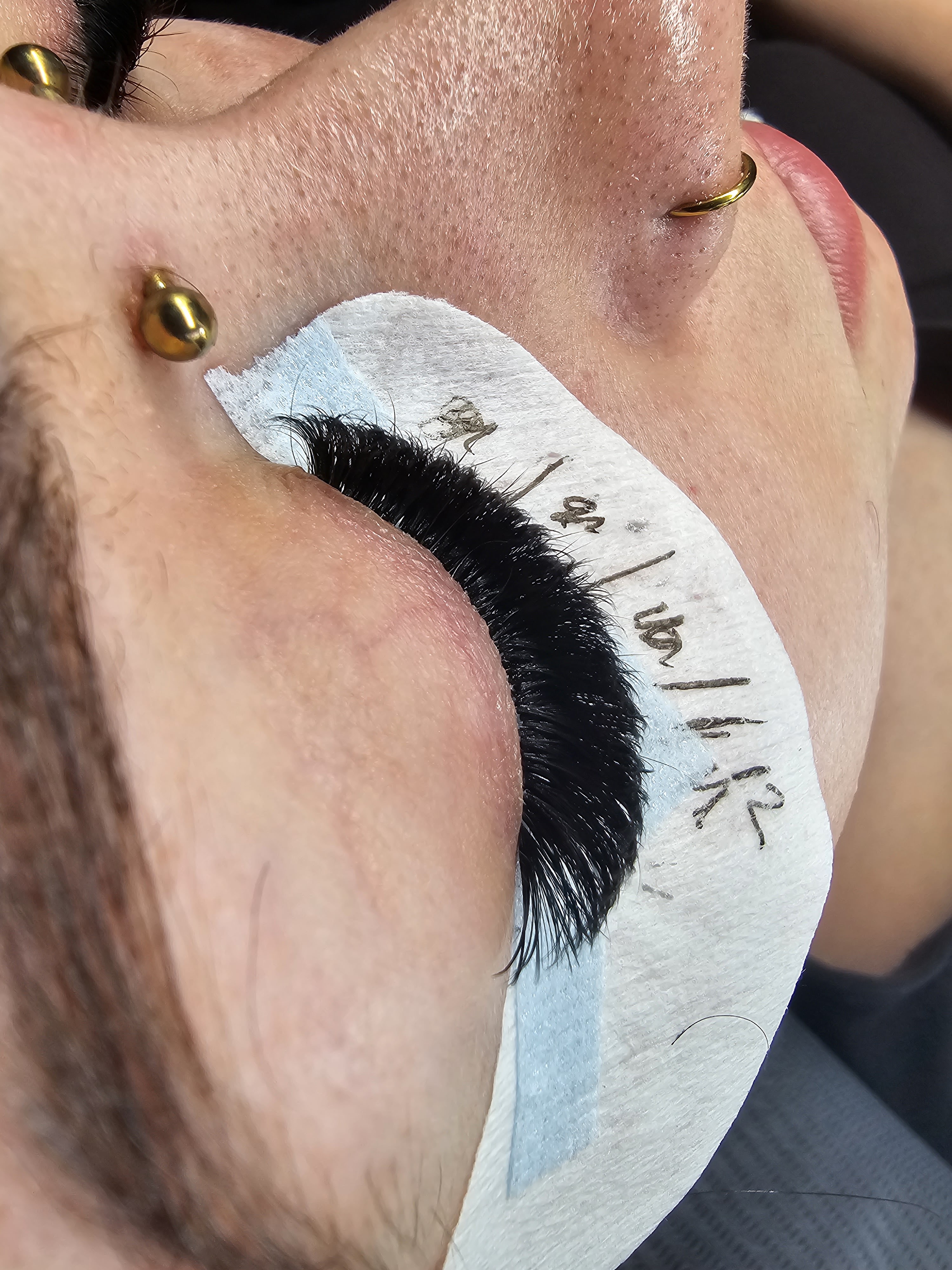 Images Lashista - Formation cils - Pose de cils - Produits de cils Longueuil