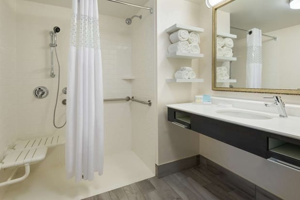 Images Hampton Inn & Suites Tampa Airport Avion Park Westshore
