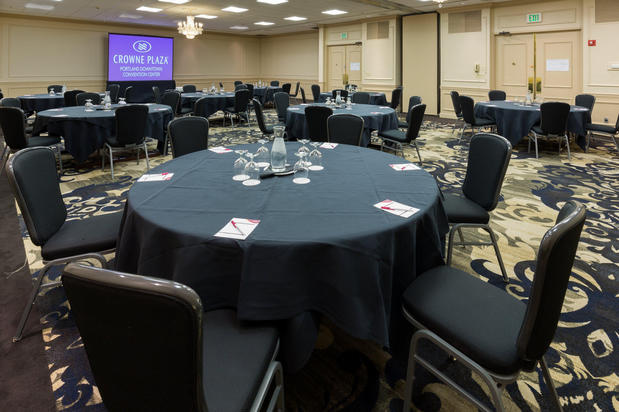 Images Crowne Plaza Portland-Downtown Conv Ctr by IHG