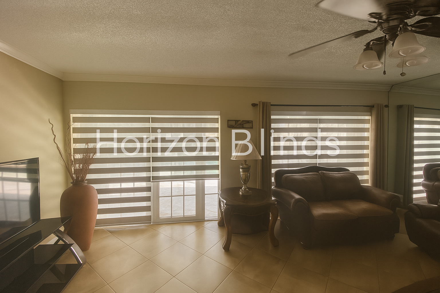 Blinds 
Indoor and Outdoor 
Call us to schedule your FREE estimate at (786) 597-1085. 