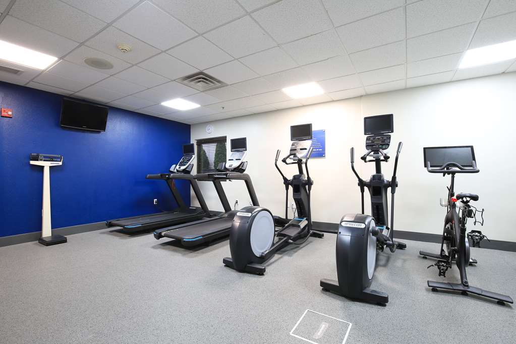 Health club  fitness center  gym Hampton Inn Bordentown Bordentown (609)298-4000