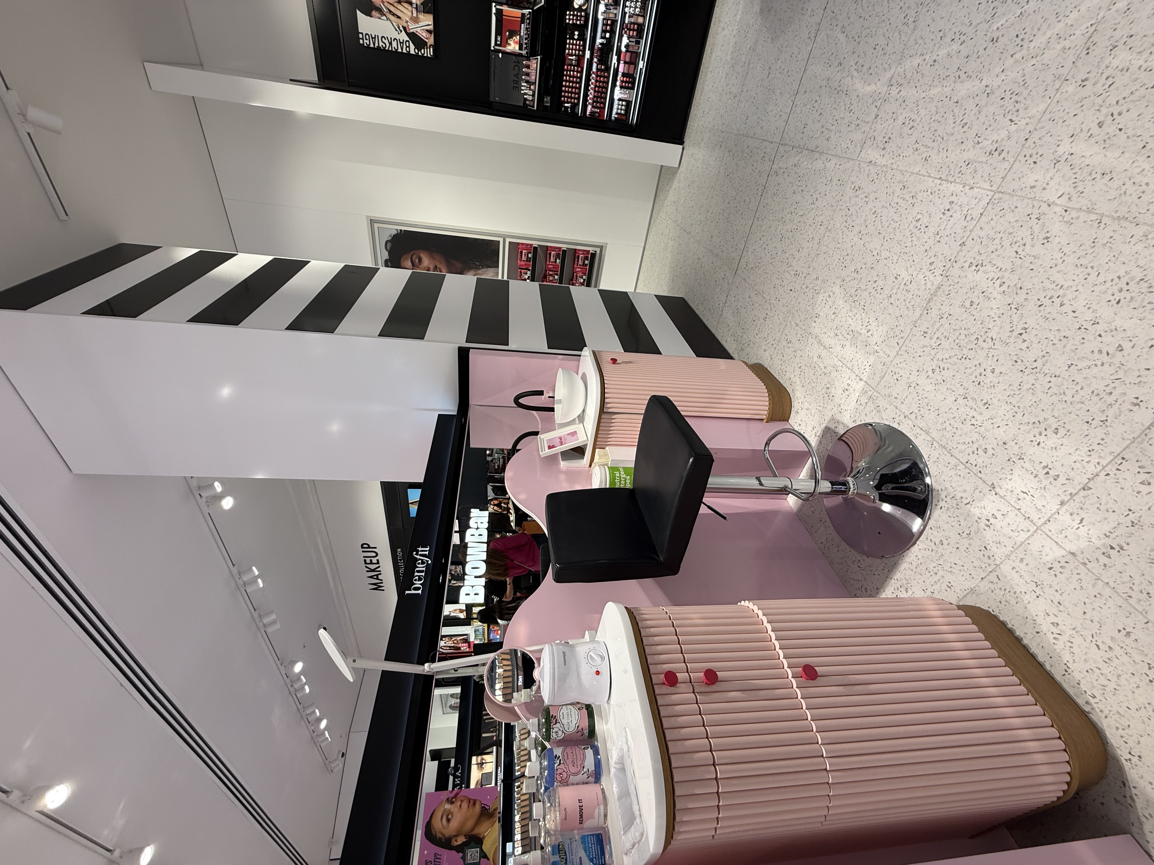 Images Benefit Cosmetics BrowBar