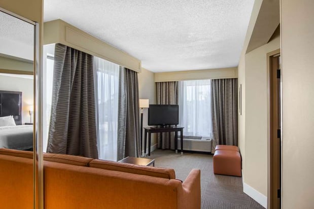 Images Hampton Inn South Hill