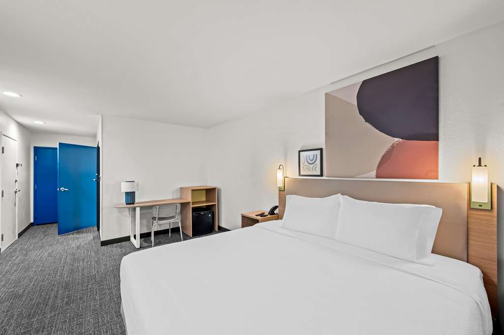 Guest room