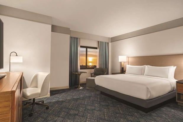 Images DoubleTree by Hilton Tampa Rocky Point Waterfront