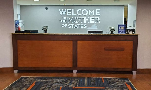 Images Hampton Inn Hillsville