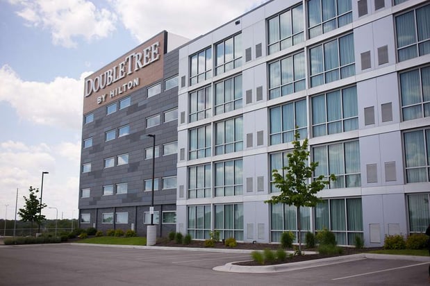 Images DoubleTree by Hilton Omaha Southwest