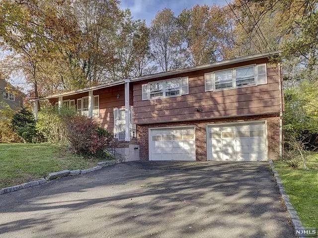 Images FloroStone Realty Inc.
