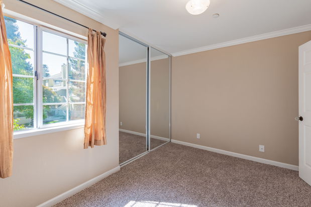 Images Monica Betancur, REALTOR | Compass