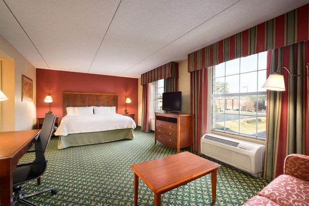 Images Hampton Inn & Suites Williamsburg-Central