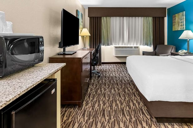 Images Best Western Baraboo Inn