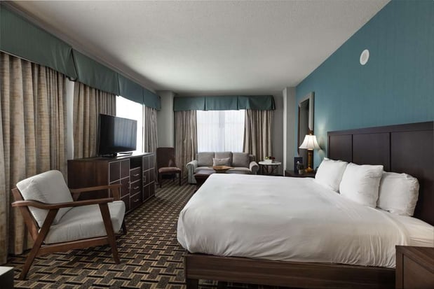 Images Inn at The Colonnade Baltimore - a DoubleTree by Hilton Hotel