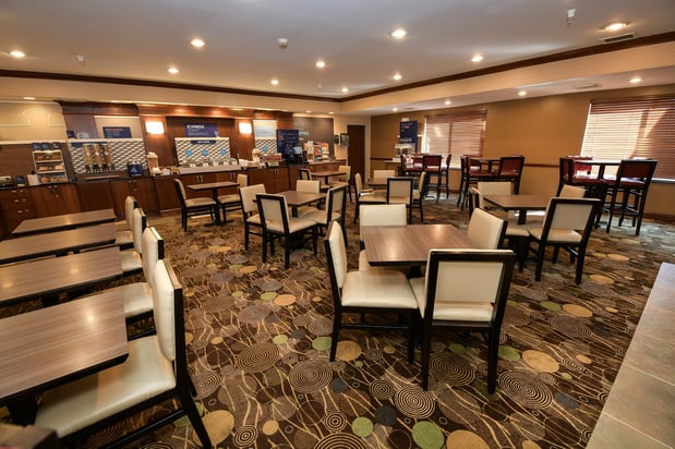 Images Holiday Inn Express & Suites Grand Forks by IHG