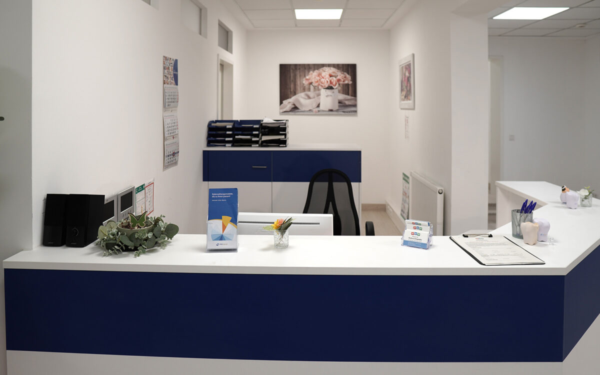 Bild 3 Zahnarztpraxis Dr. med. dent. Laure Dorlaque-Schmidt in Eckental