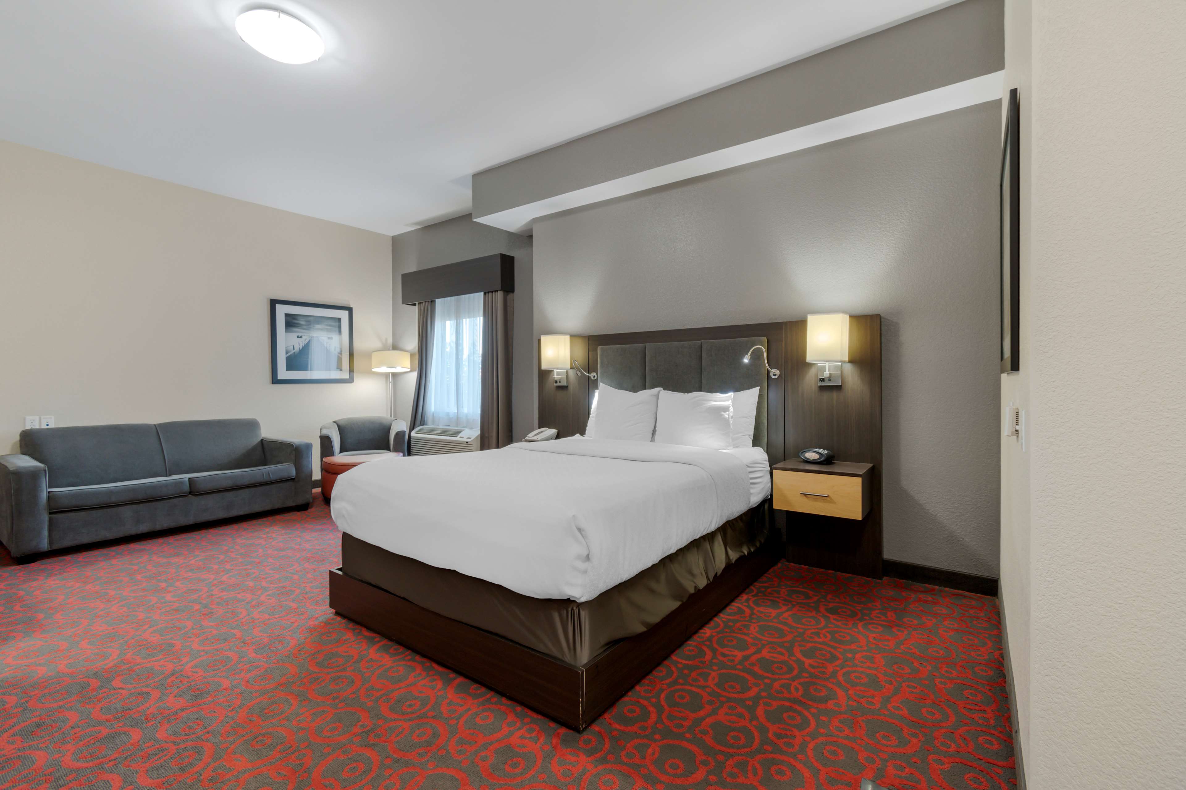 CS Best Western Plus Eastgate Inn & Suites Regina (306)352-7587