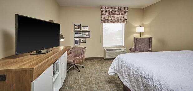 Images Hampton Inn & Suites Roseburg
