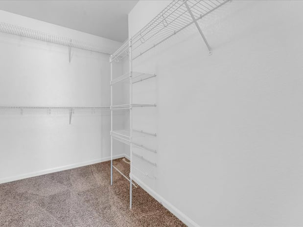 Images River Club Apartments