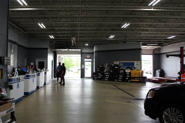 Images Russ Darrow Chrysler, Dodge, Jeep, RAM of Madison Service Center