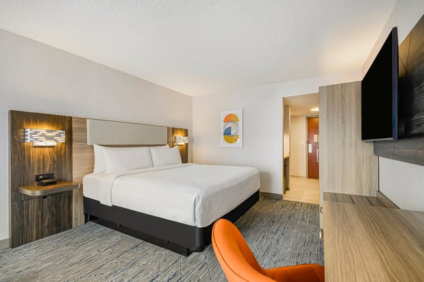 Images Holiday Inn Express & Suites Buffalo-Airport by IHG