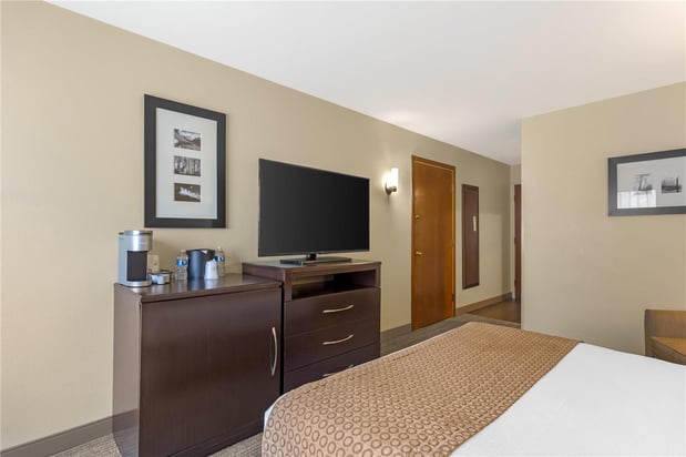 Images Best Western Plus Plaza by the Green