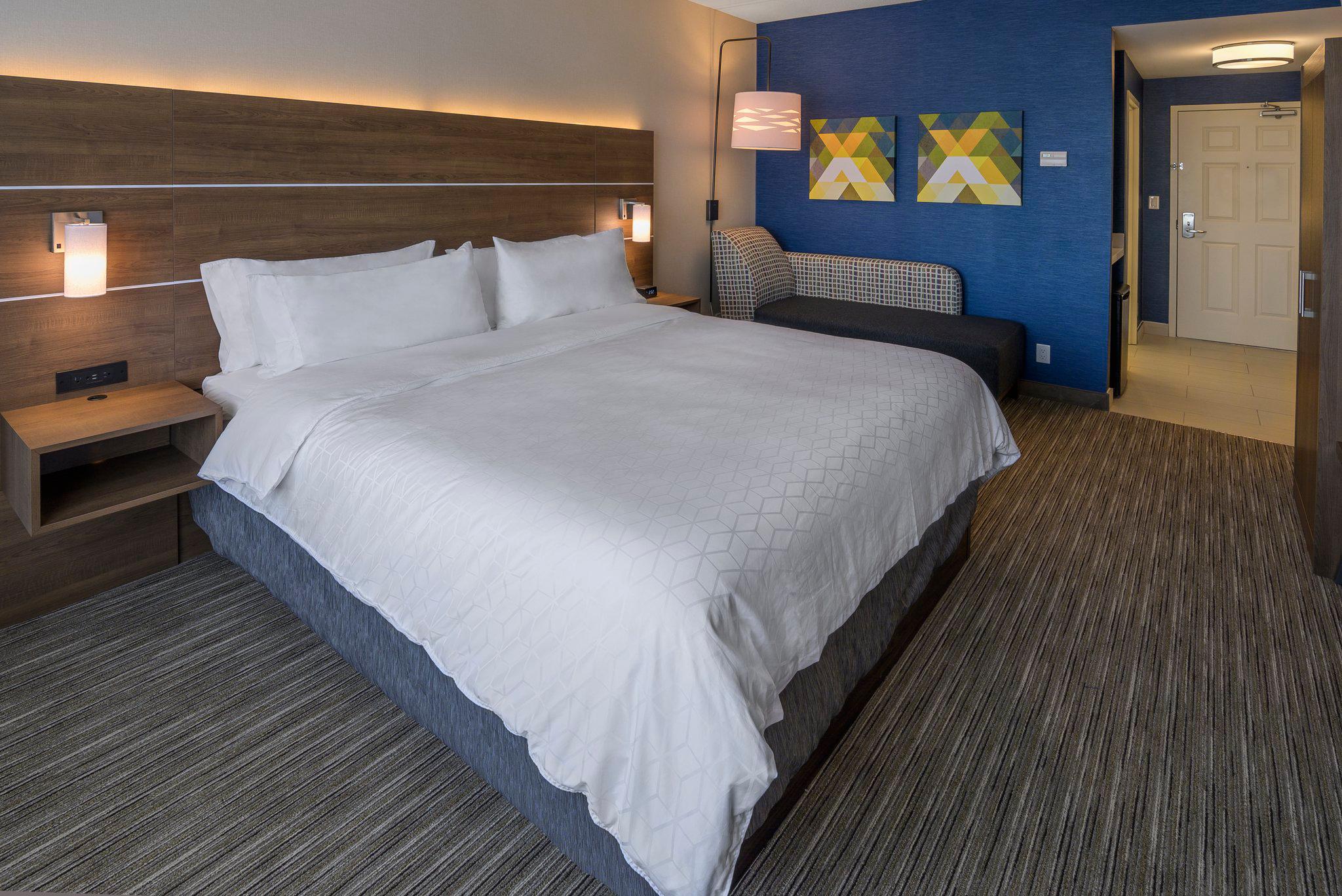 Holiday Inn Express & Suites North Bay, an IHG Hotel North Bay (705)476-7700