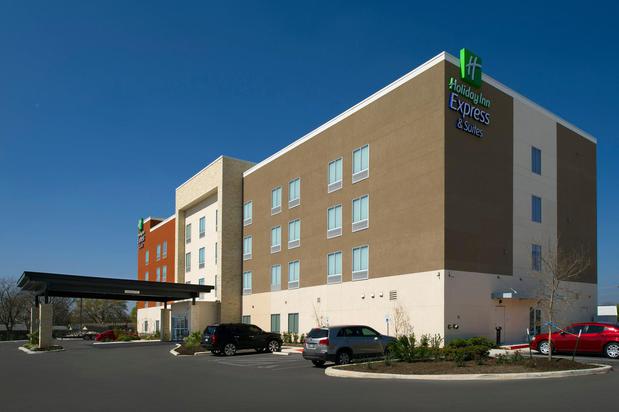 Images Holiday Inn Express & Suites New Braunfels by IHG