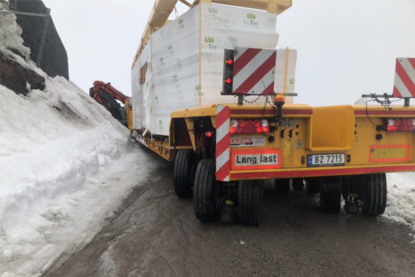 Images Arild Vedvik Kran & Transport AS