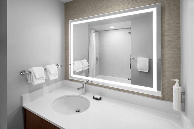 Images Embassy Suites by Hilton Madison Downtown
