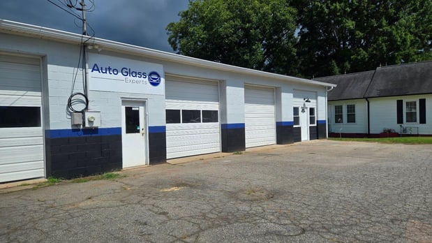 Images Auto Glass Experts
