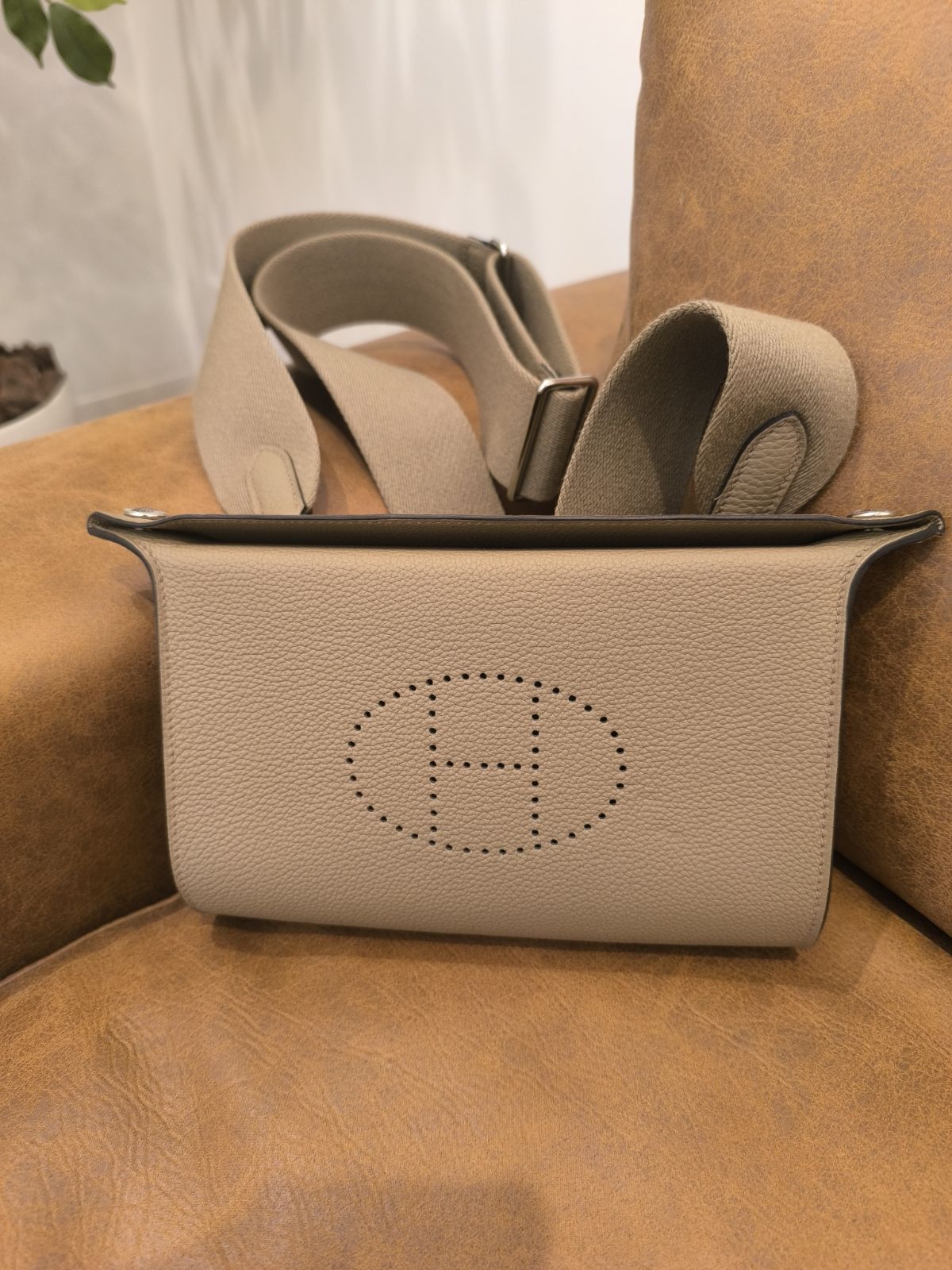 Images KOMEHYO（コメ兵）買取センターThe Kitahama PLAZA